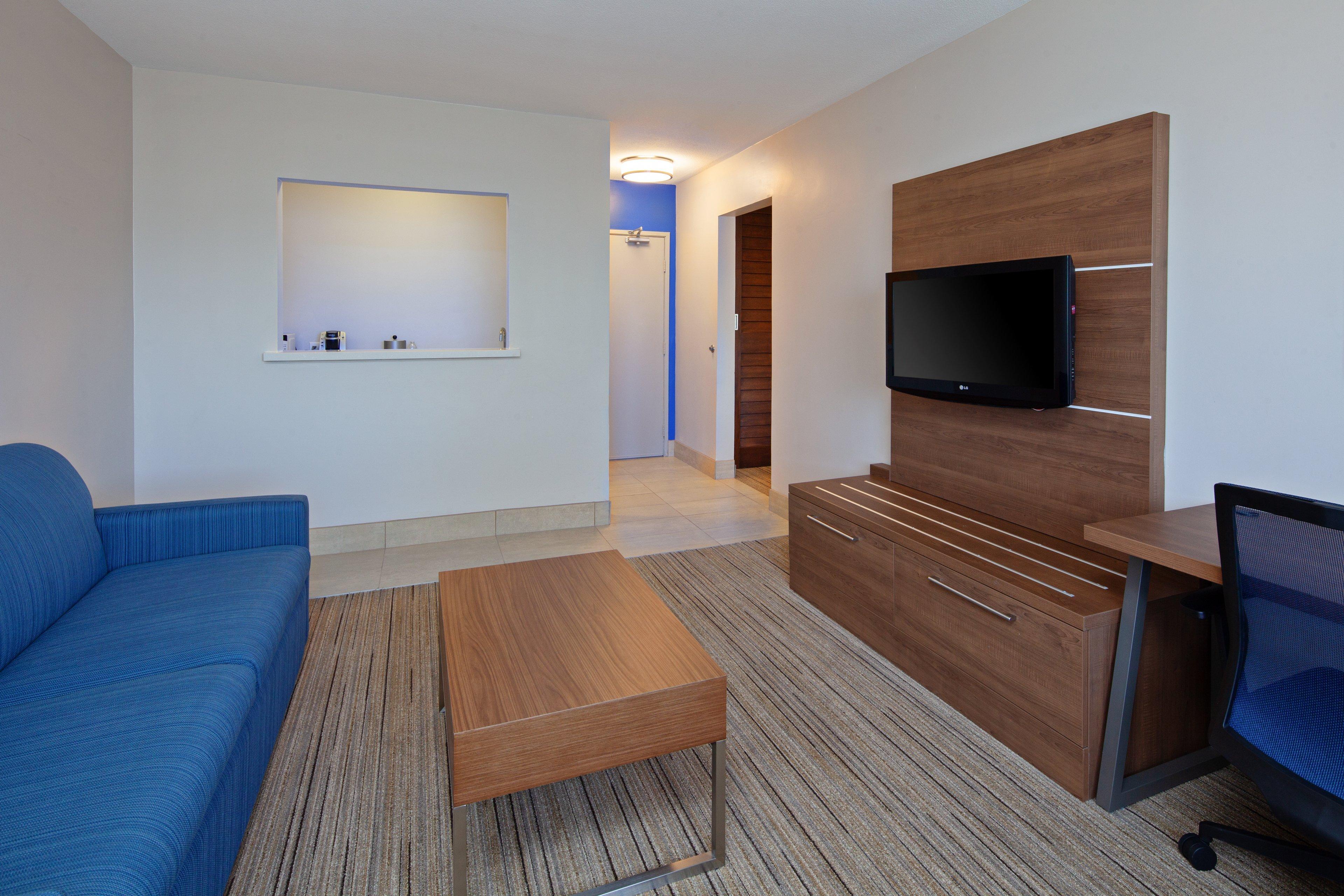 Holiday Inn Express Hotel & Suites San Diego-Escondido By Ihg Exterior photo