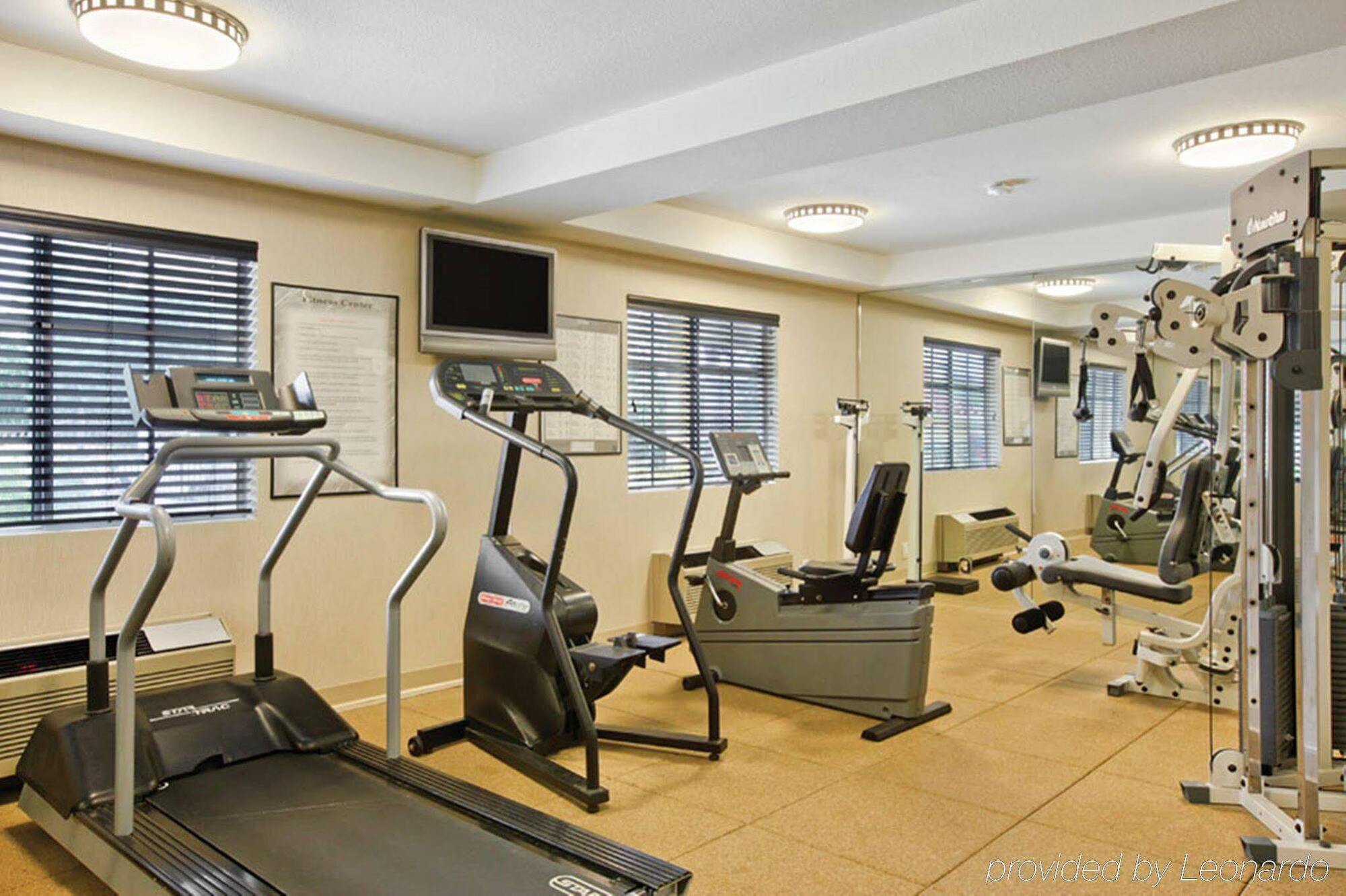 Holiday Inn Express Hotel & Suites San Diego-Escondido By Ihg Exterior photo